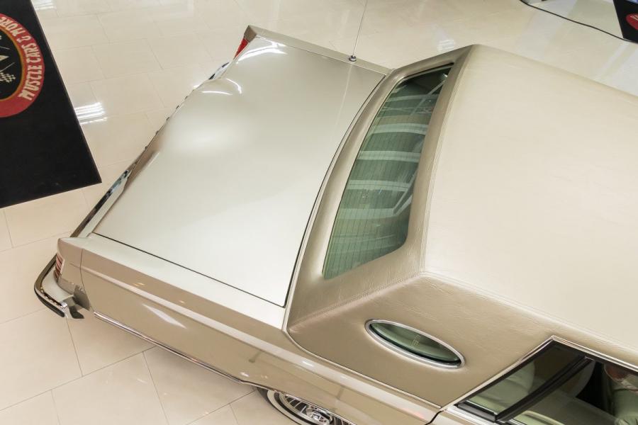 Детали экстерьера Lincoln Continental Mark VI Sedan 1980 года  (фото 23 из 111)